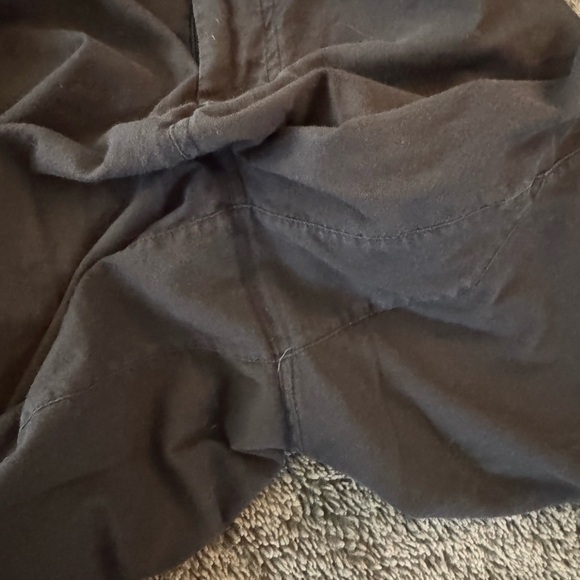 LULULEMON Men’s Shorts - Picture 5 of 16